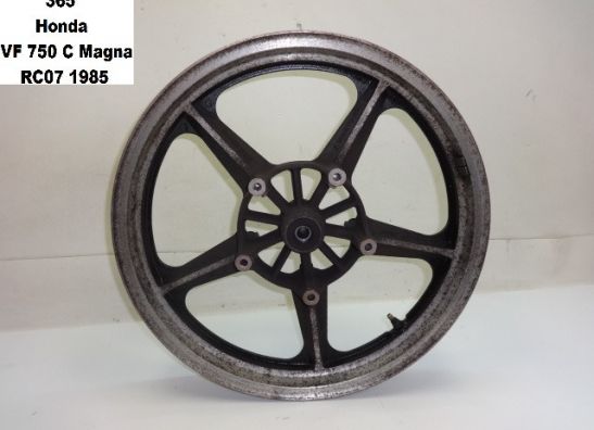 Front Wheel Honda VF 700  750 C Magna