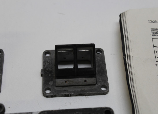 Inlaatspruitstuk Yamaha RD 500 LC