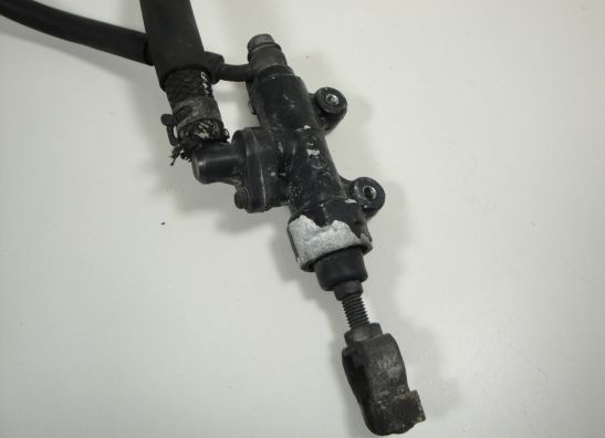 Rempomp achter Honda VF 1000 F