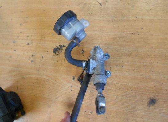 Bremszylinder hinten Suzuki GSX F 750