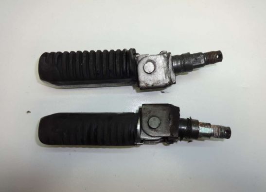 Voetsteun links Suzuki RF 600