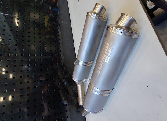 Uitlaat Aprilia RSV 1000