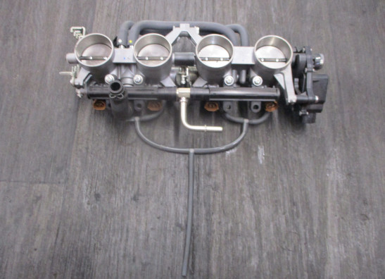 Gasklephuis Suzuki GSR 750 2011-2016