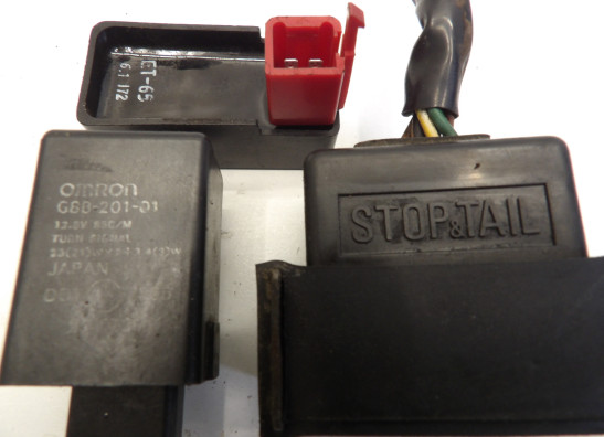 Relais unit Honda VT 700 750