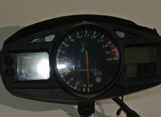Meter Suzuki GSR 600