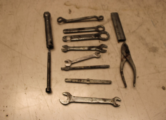 Bordwerkzeug Honda Deauville 650 - 700