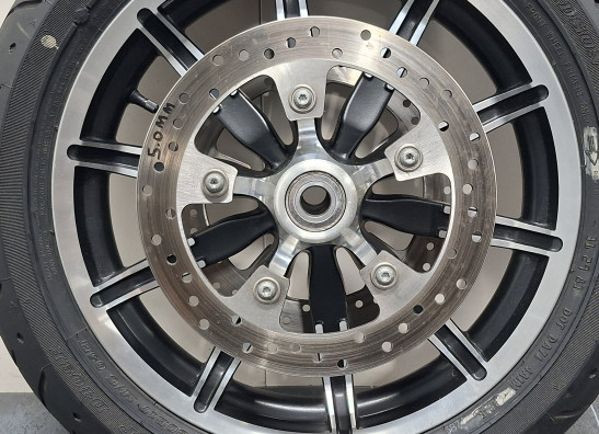 Voorwiel compleet Harley Davidson FLHTC Electra Glide Classic