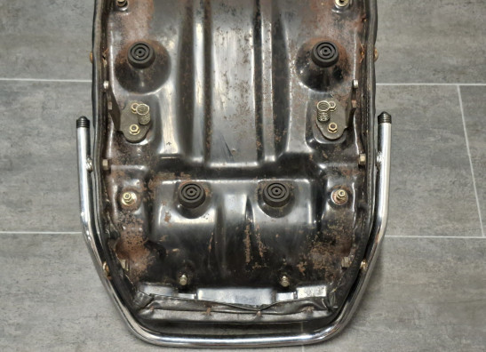 Zadel Suzuki GS 1000