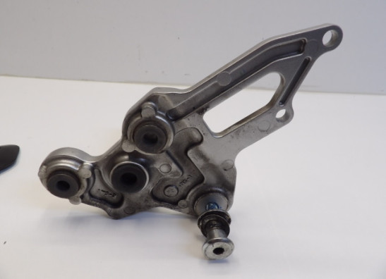 Fussrastetrager vorne rechts Yamaha MT 07
