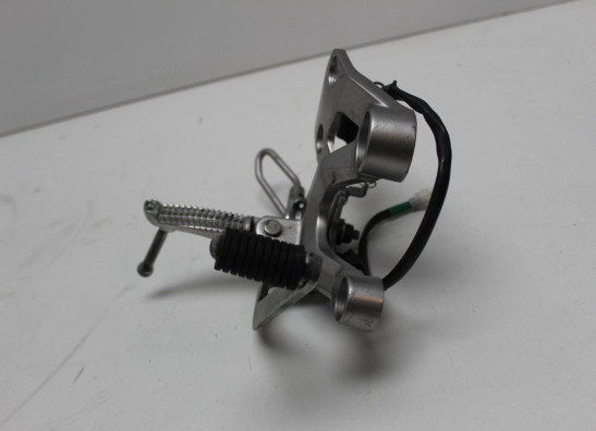 Main step holder right Yamaha Tracer 900