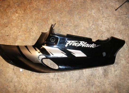 Heck links Honda CBR 900 RR