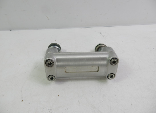 Steer Moto Guzzi California EV