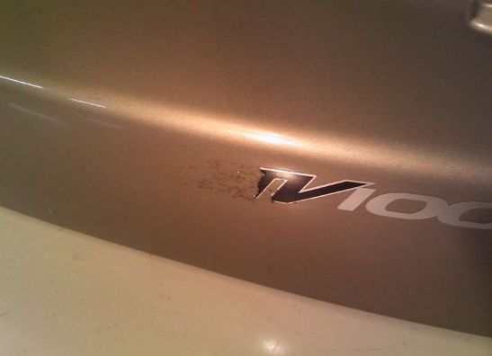 Linker achterkant Aprilia Caponord 1000