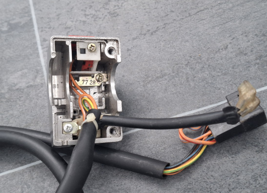 Handlebar switch assy right Suzuki VL 1500 Intruder