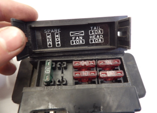 Sicherungkasten Kawasaki GPX 600