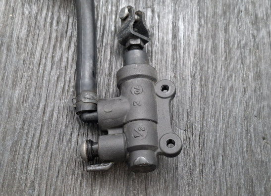 Rempomp achter BMW R 1250 GS