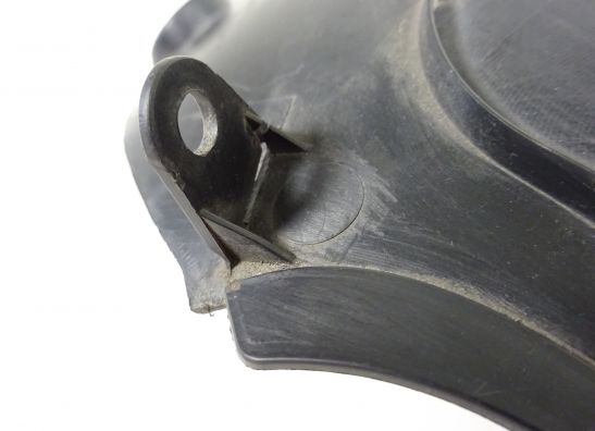 Cowl upper below Suzuki GSX R 1000