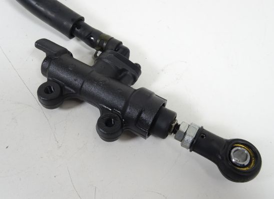 Rempomp achter Honda CBR Fireblade