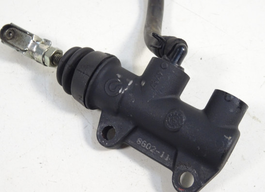 Rempomp achter Ducati monster 696