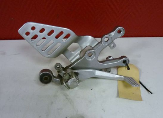 Main step holder right Yamaha YZF R6