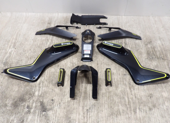 Cowling set complete Husqvarna Svartpilen 401