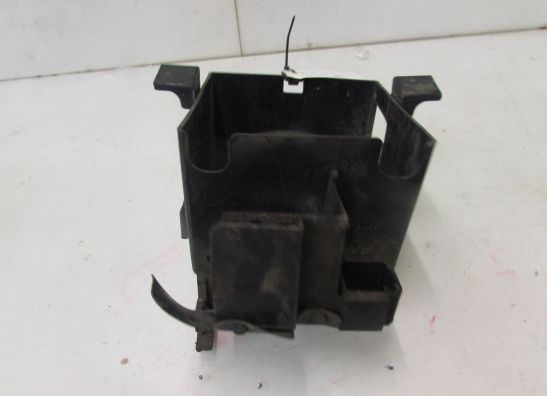 Batterie befestigung Honda CBR 600 F