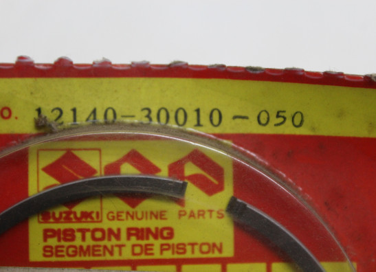 Piston ring Suzuki GT 750