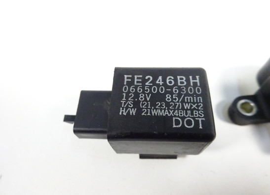 Relais unit Kawasaki ER 6