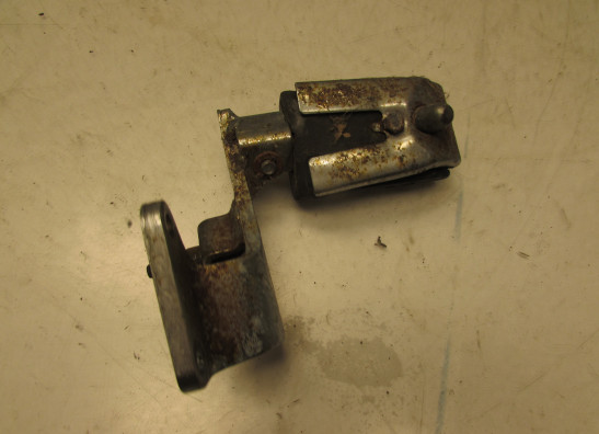 Fussrastetrager vorne links Honda VT 500