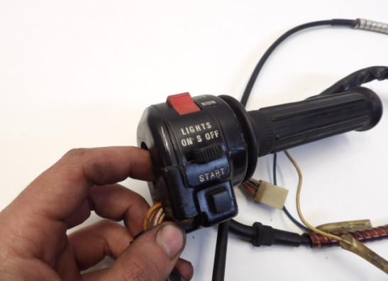 Handlebar switch assy right Suzuki GS 450