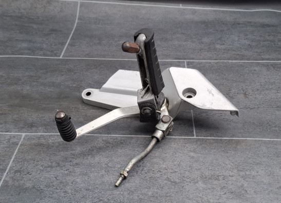 Fussrastetrager vorne links Triumph Trident 900