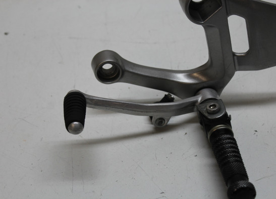 Fussrastetrager vorne links Yamaha Tracer 900