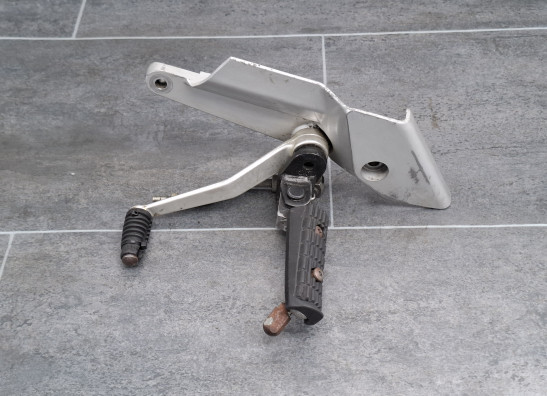 Fussrastetrager vorne links Triumph Trident 900