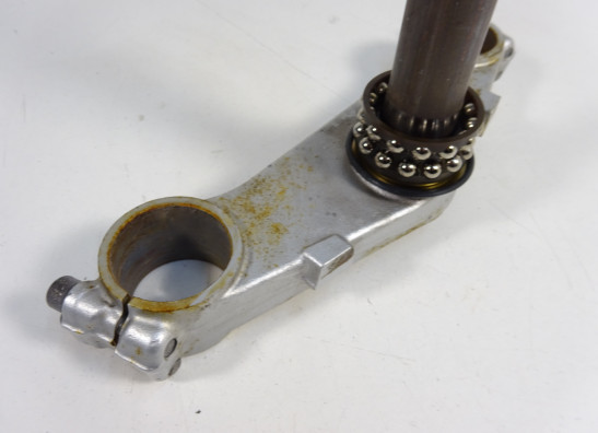 Steering stem Suzuki GSR 600