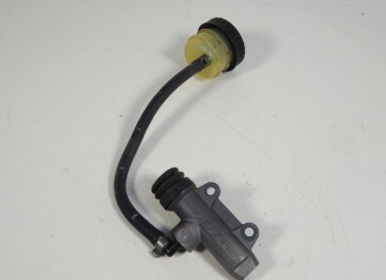 Rempomp achter BMW K 1200 S 
