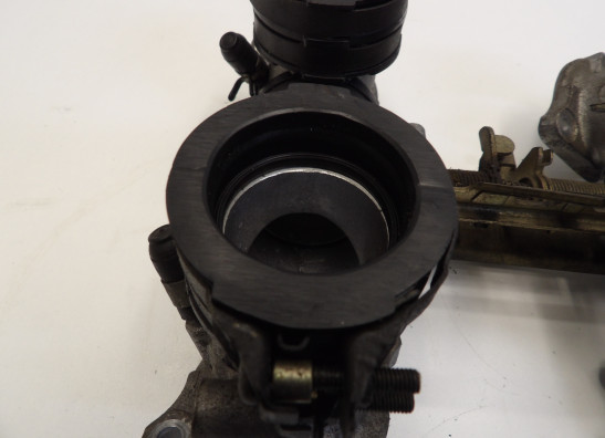 Inlaatspruitstuk Yamaha V max