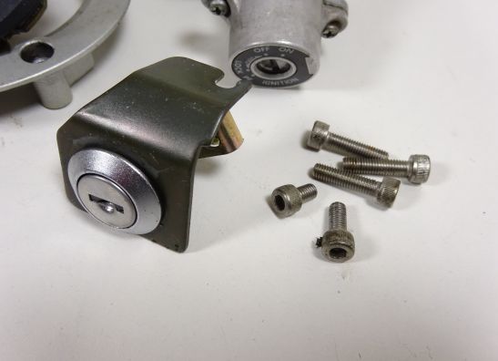 Schlosssatz Suzuki SV 1000