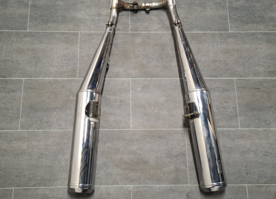 Uitlaat Triumph Trident 900