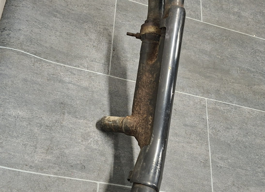 Tubo de escape Honda CB 550
