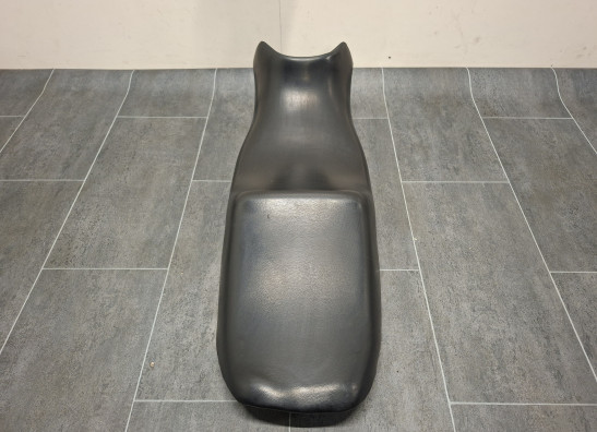 Zadel Suzuki GSX F 750