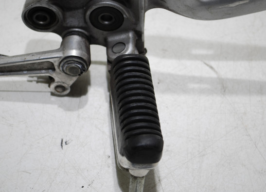 Fussrastetrager vorne rechts Suzuki GSX R 1300 Hayabusa