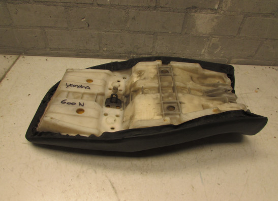 Zadel Yamaha XJ 600 Diversion