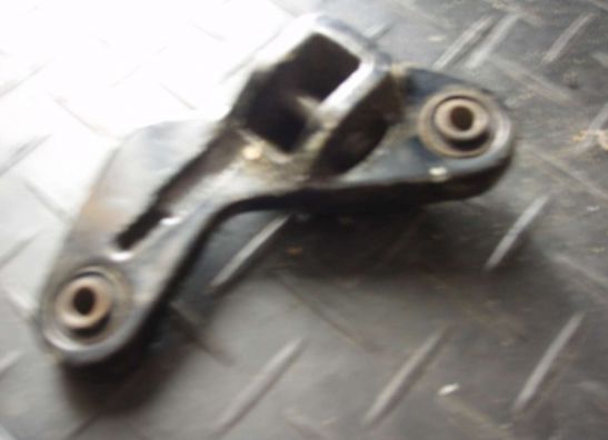 Fussrastetrager vorne links Suzuki GSX F 750