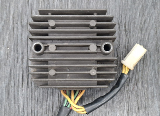Spanningsregelaar Honda VF 700  750 C Magna