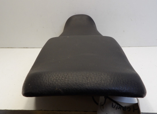 Zadel Honda VF 750 F