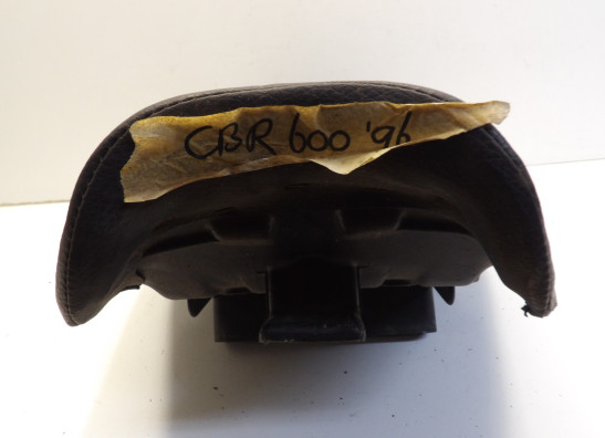 Zadel Honda CBR 600 F