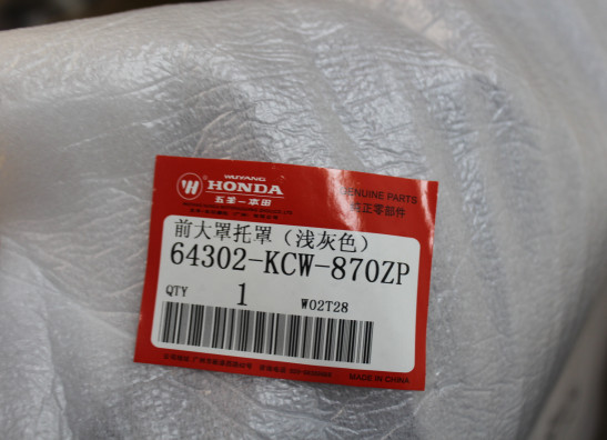 Topkuip verbinding onder Honda CHA 125 Spacy