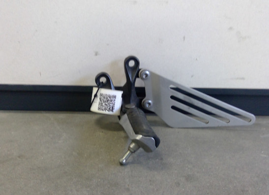 Main step holder left Kawasaki ZZR 1400