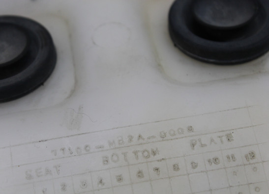 Zadel Honda VF 1000 F