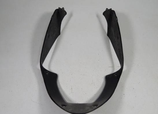 Cowl V shape under Honda CBR 600 F